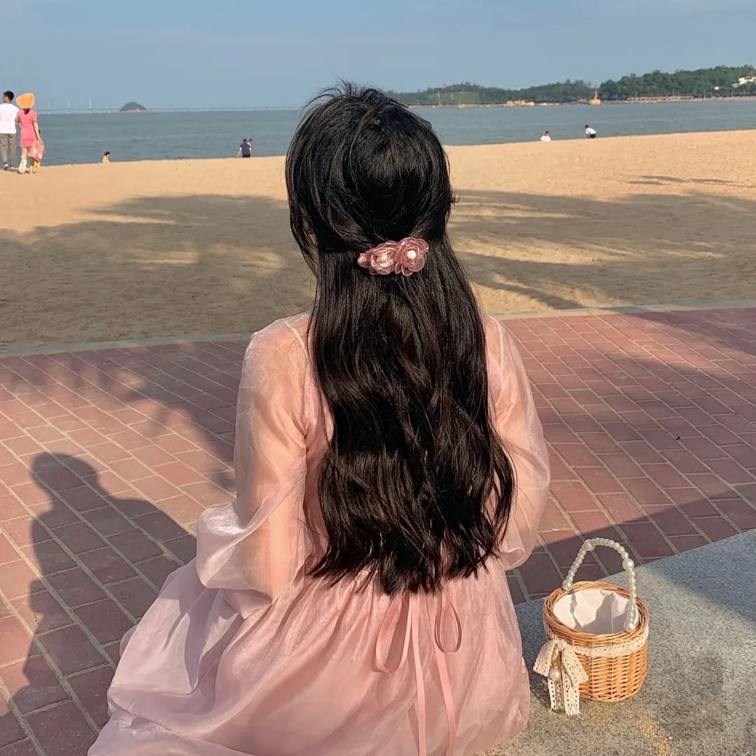 艳阳春水惊鸿